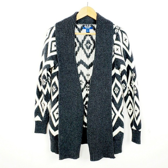 Thick and warm Cardigan. From Old Navy - Picture 1 of 4